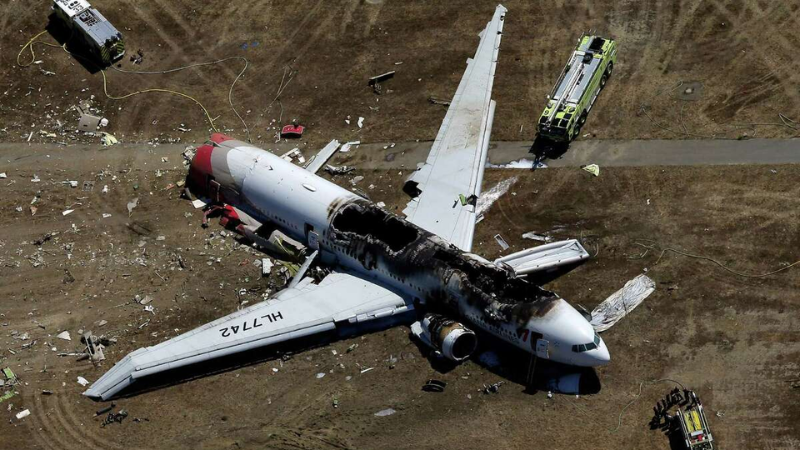 Mơ thấy máy bay gặp tai nạn là điềm lành hay dữ?